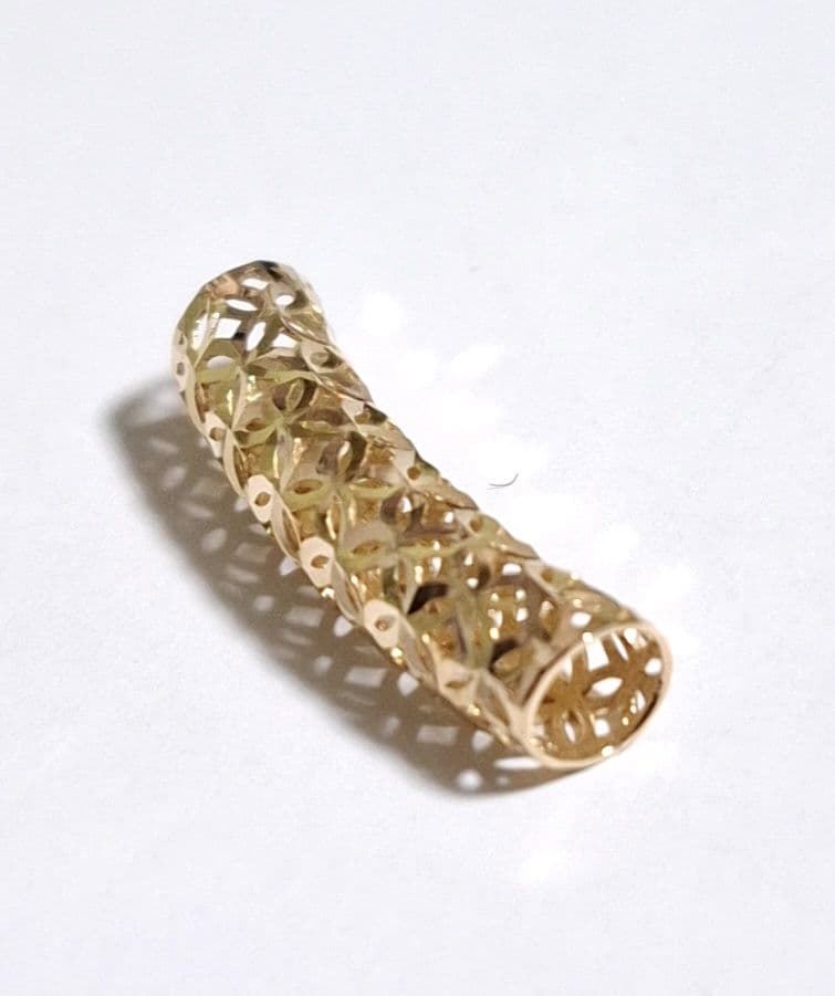 ウノアエレ UNOAERRE ネックレスチャーム 透かしチャーム