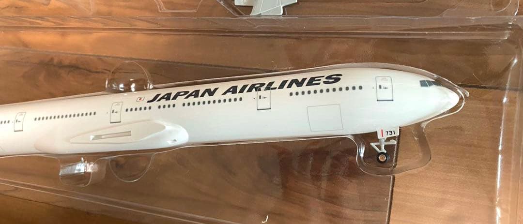【ほぼ新品】JAL 日本航空　Boeing 777-300ER 1/200