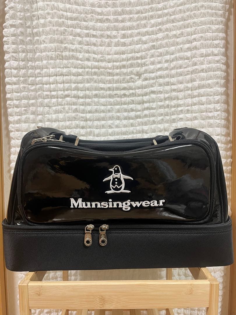 【chusos様s援用】Munsingwear ボストンバッグ 黒　エナメル