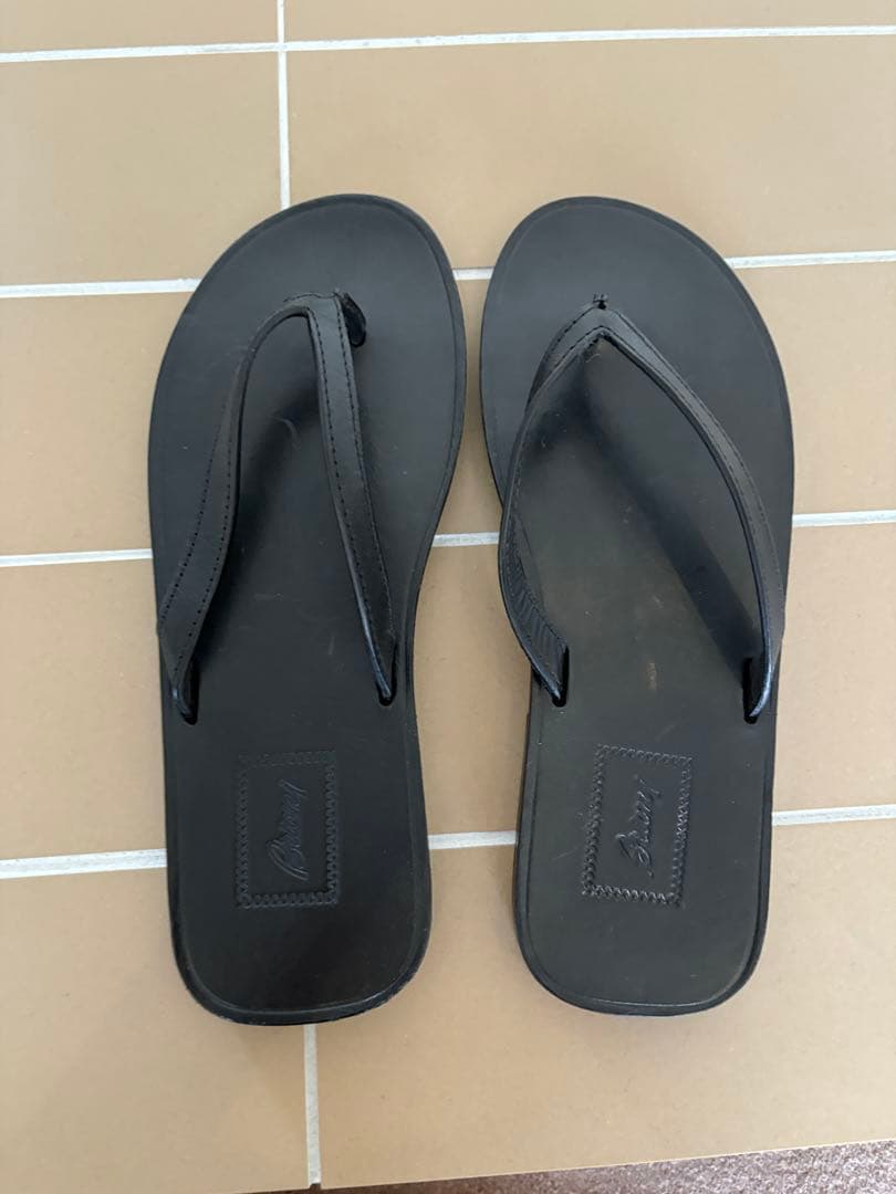 Brioniブラック レザー　トングサンダル