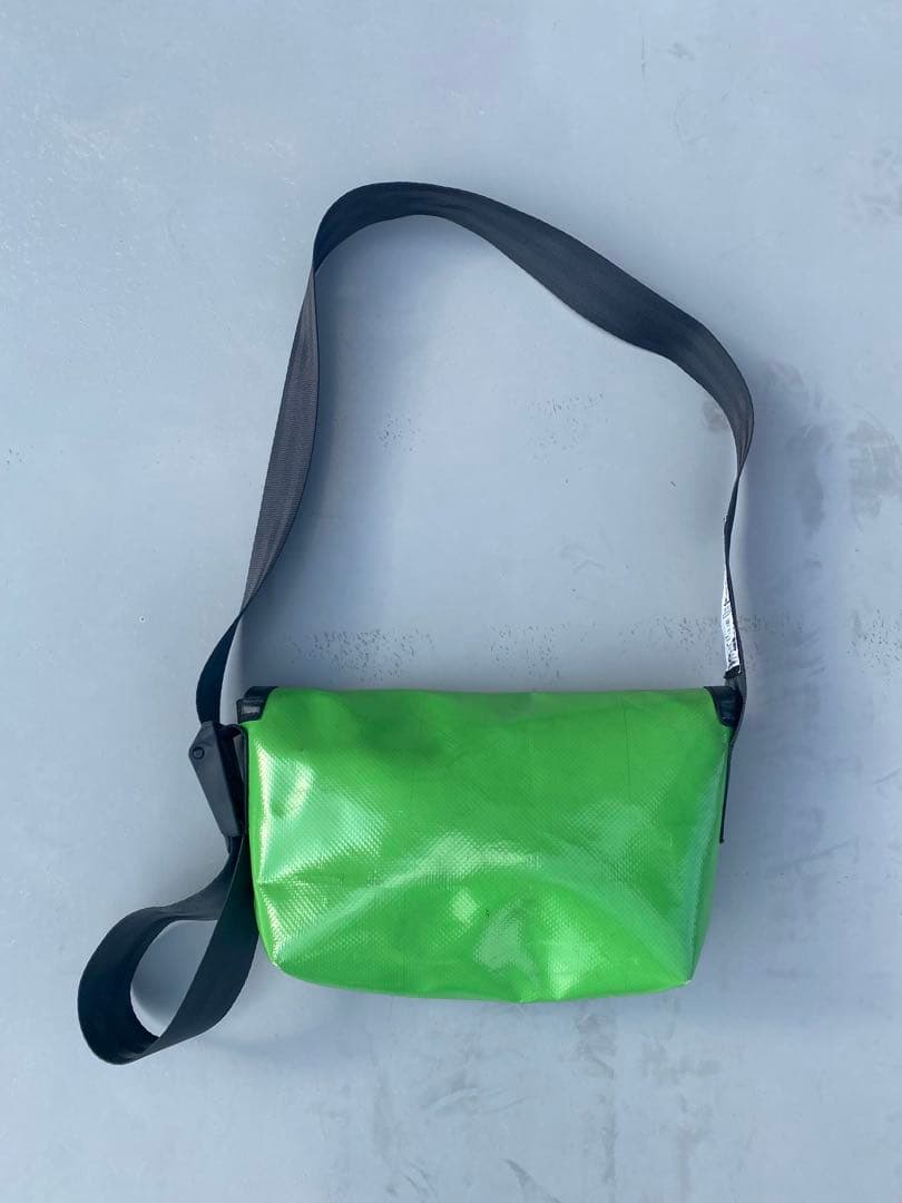 FREITAG メッセンジャーバッグ グリーン
