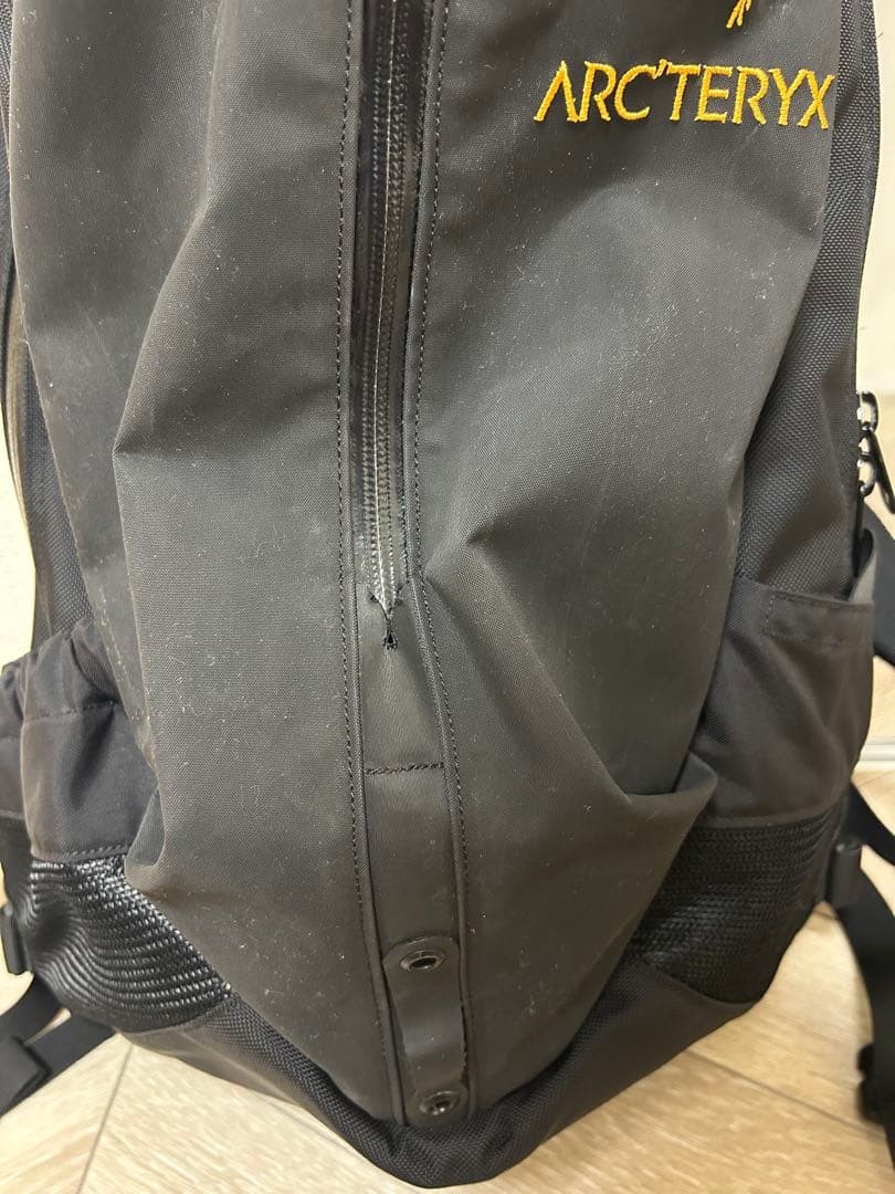 ARC'TERYX ブラック バックパック　アロー22