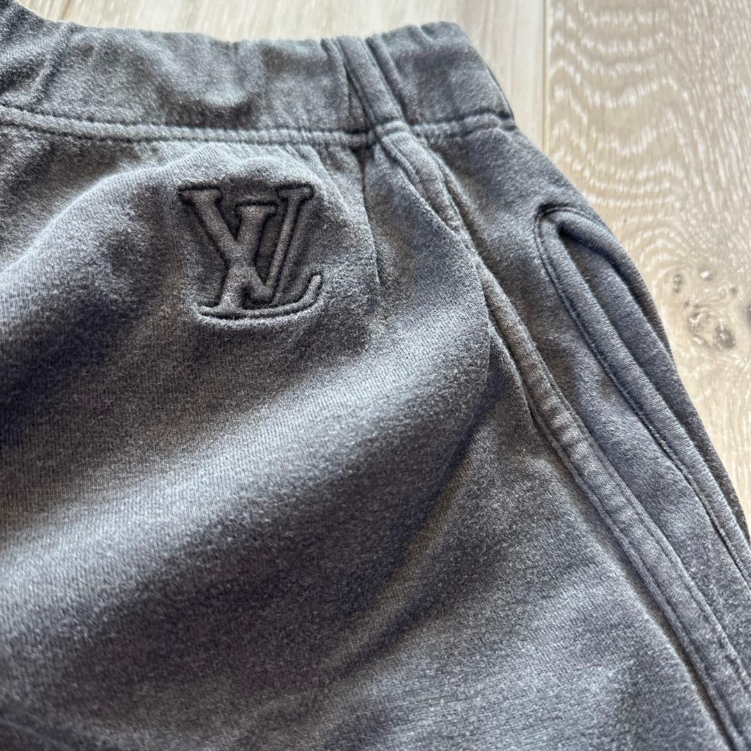 VUITTONダークグレー ショートパンツ⚠️訳あり