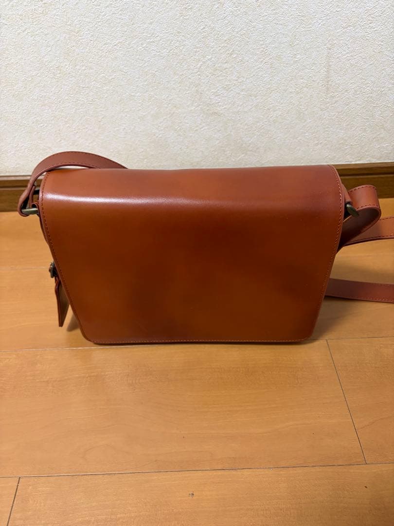 マザーハウス　レザー ショルダーバッグ