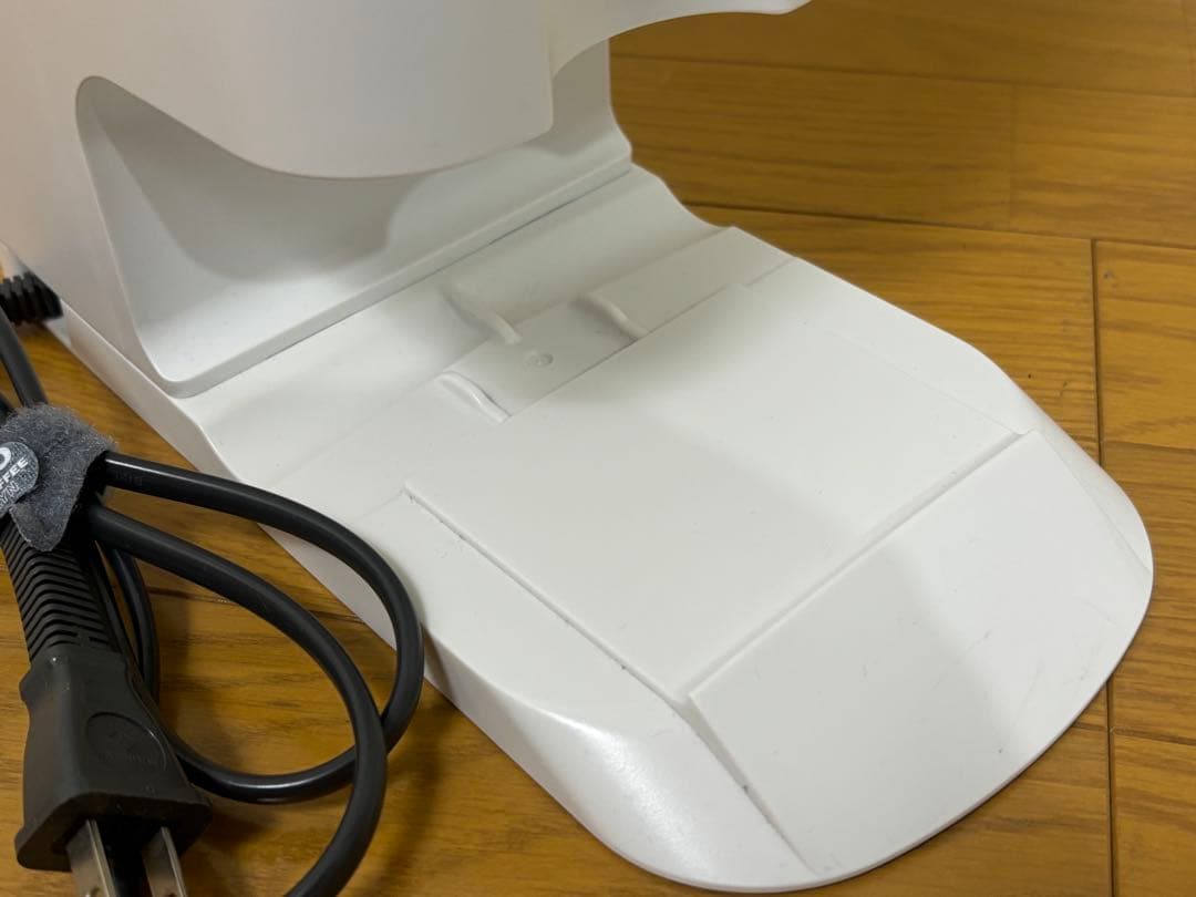 柚*猫様 【美品!!】Panasonic 充電式掃除機 MC-NS10K 202