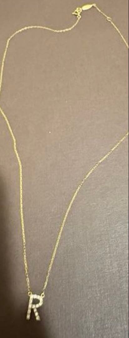 試着のみ　アーカー　イニシャルネックレスR