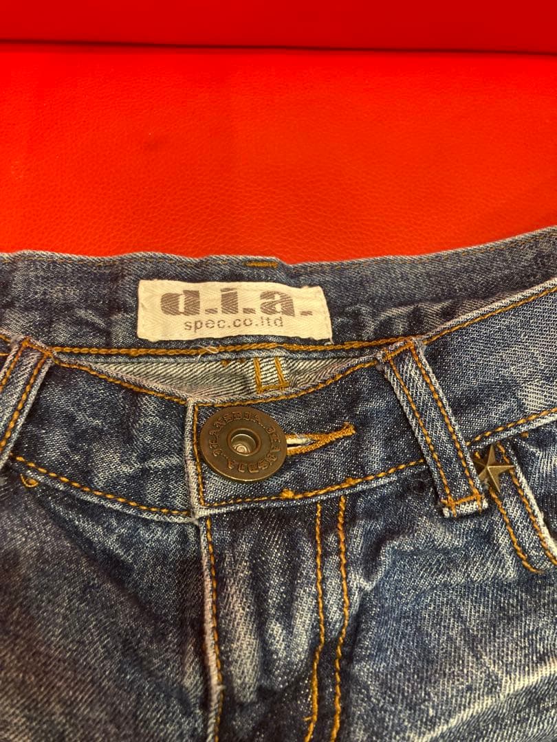 d.i.aダメージ加工ショートパンツ