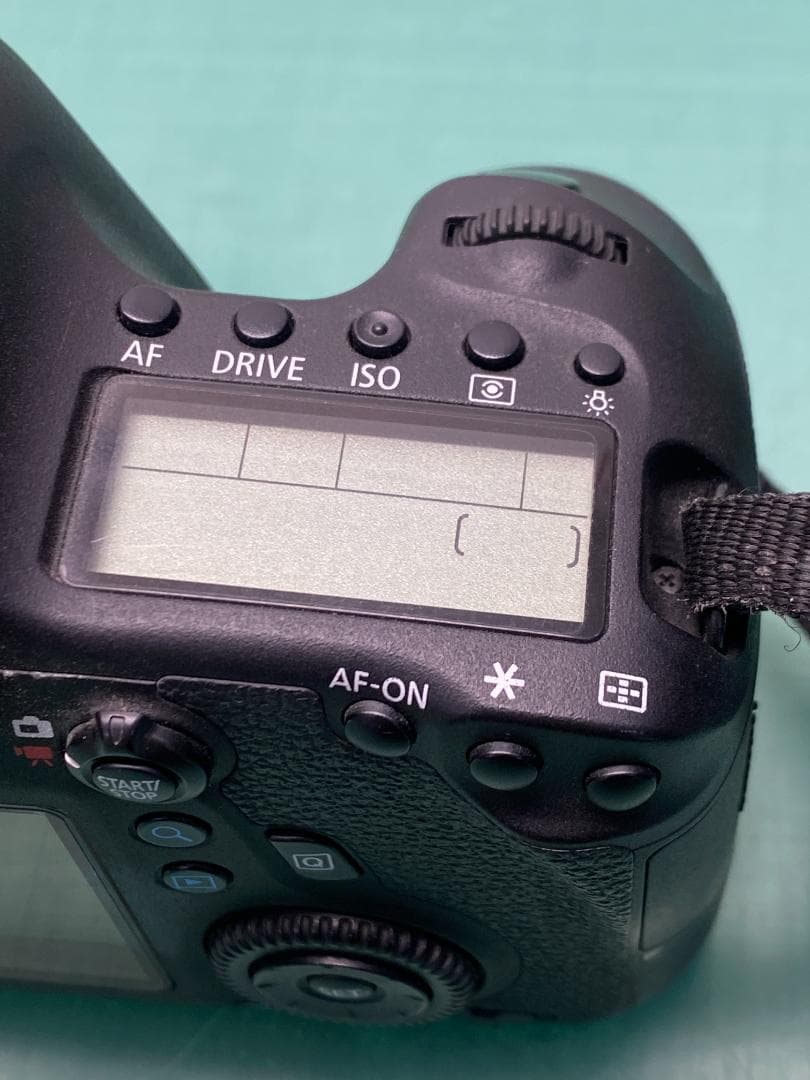 Canon EOS 6D 　キャノン　シャッター回数 22352 !!