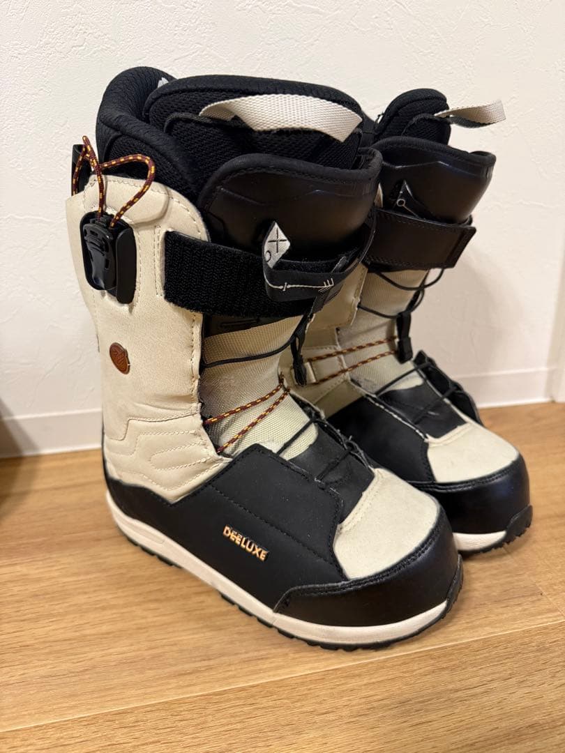 DEELUXE EMPIRE LARA 21-22モデル