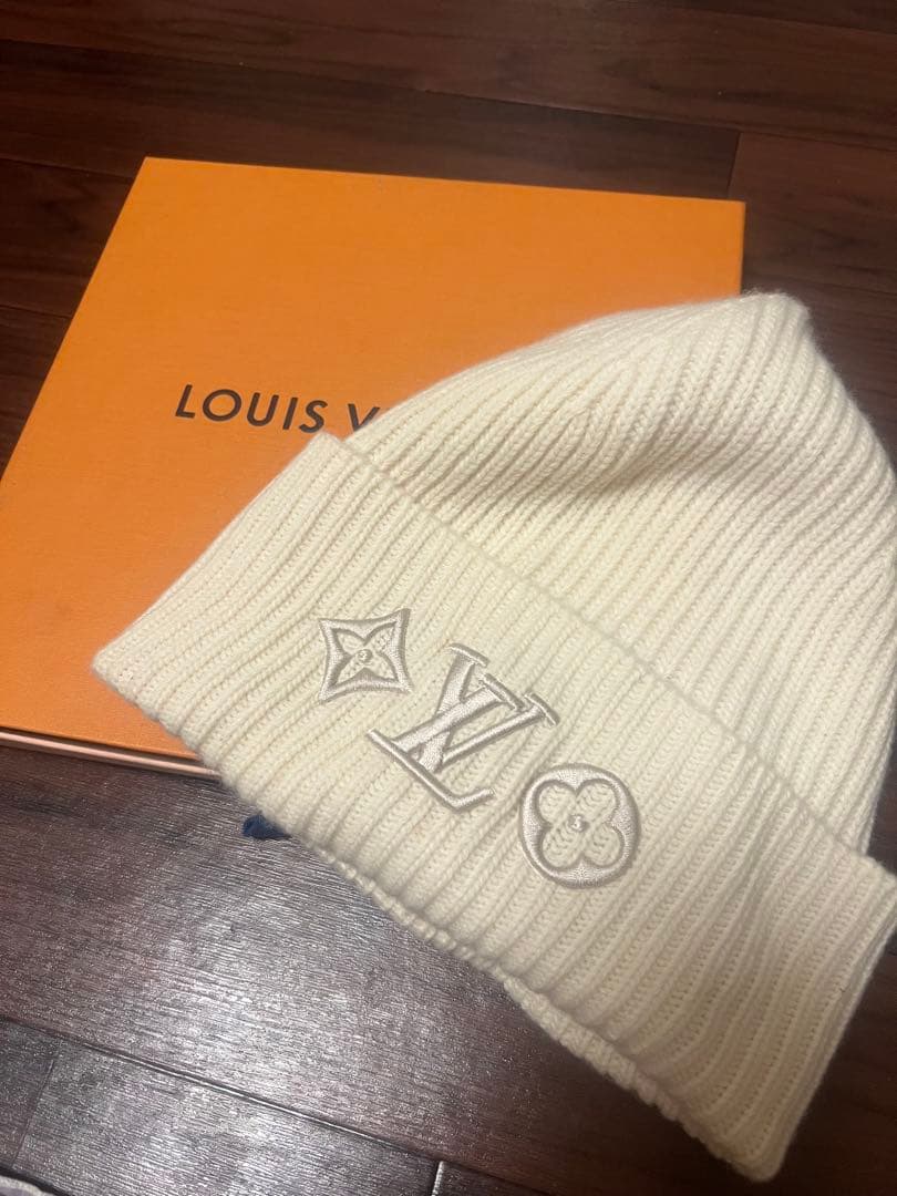 Louis Vuitton アイボリー ニット帽