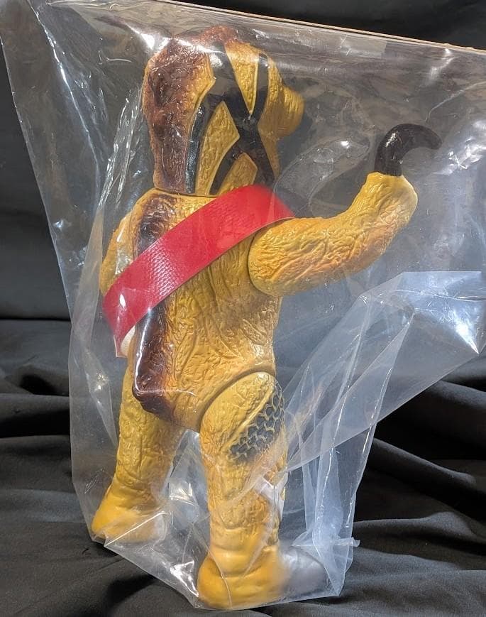 クルマニクラス黄色成型「スペクトルマン」登場怪獣（マスダヤ復刻）ソフビ未開封