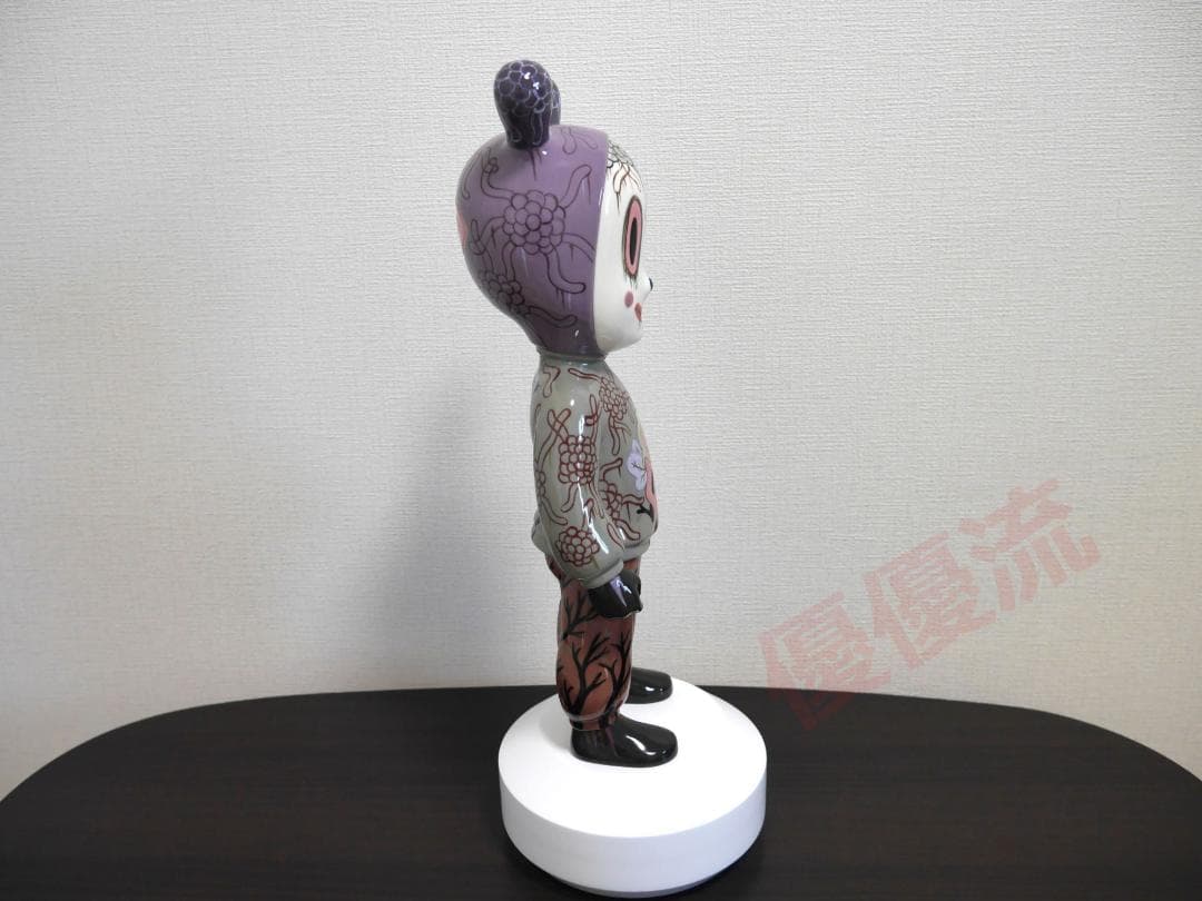 01007889　lladroThe Guest by Gary Baseman