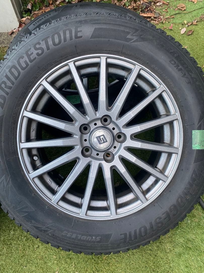 エミ　ブリヂストン スタッドレスタイヤ DM-V3 225/65R17