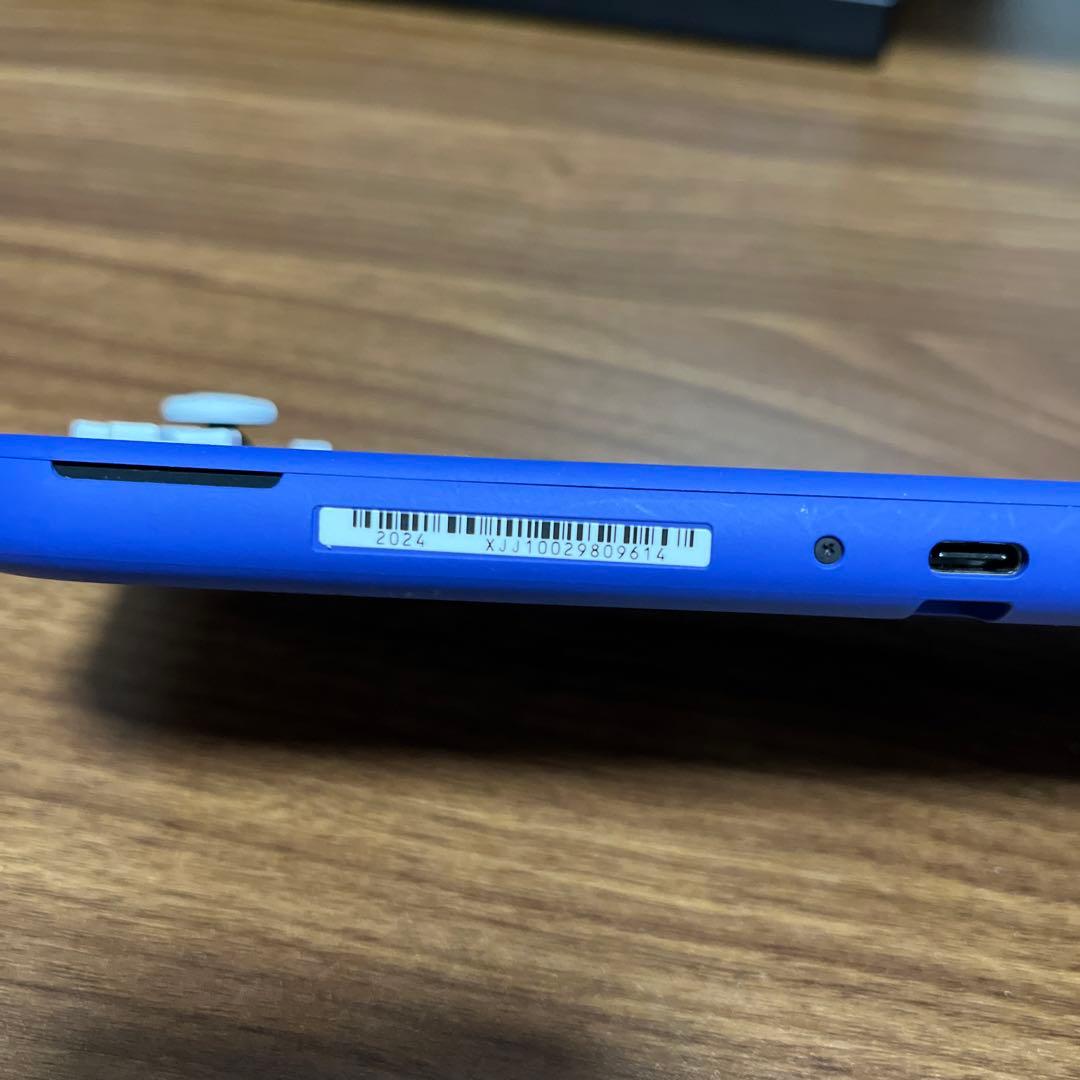 Nintendo Switch right ブルー