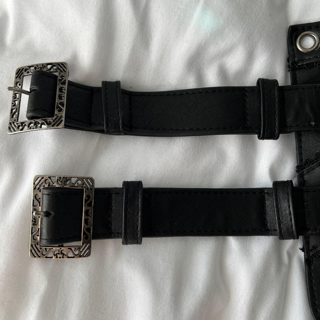 ozz onオッズオン 薔薇刺繍 フリル ウエストバック