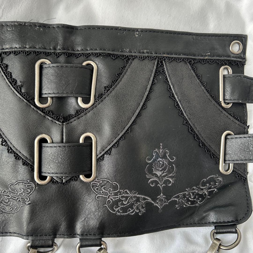 ozz onオッズオン 薔薇刺繍 フリル ウエストバック