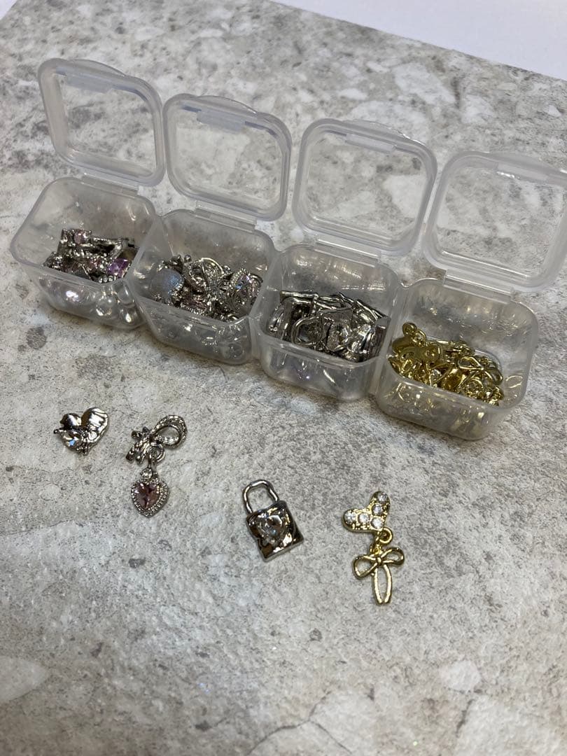 ネイルパーツ大量♡