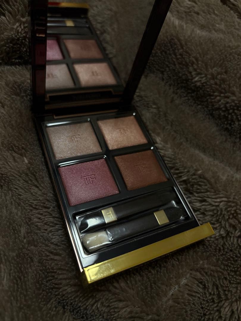 42A ヘイズィ センシュアリティ TOM FORD アイシャドウプレゼント用