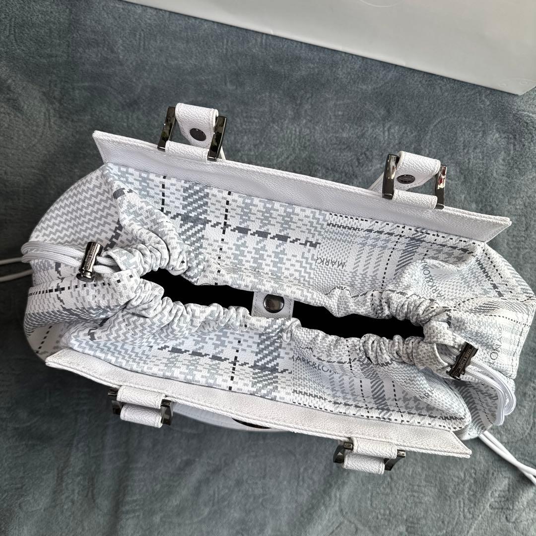 (美品)MARK&LONAマークアンドロナ 2024モデル カートバッグ 完売品