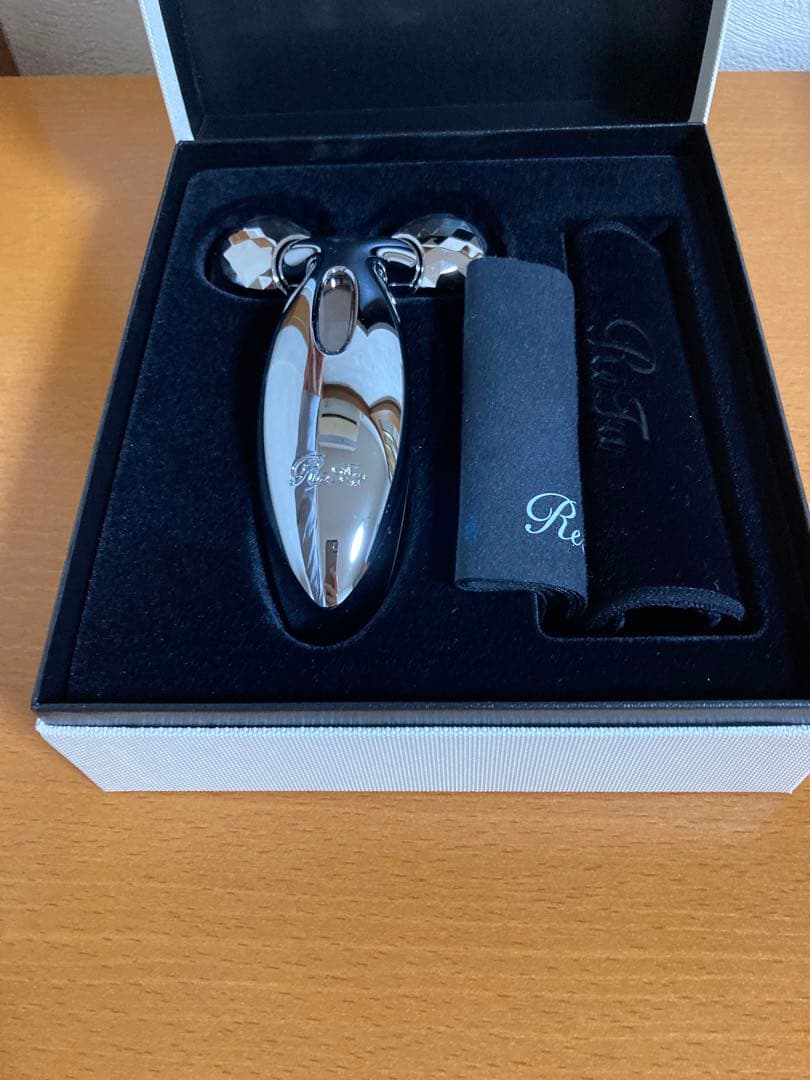 ReFa 美顔ローラー 専用ポーチ付き正規品