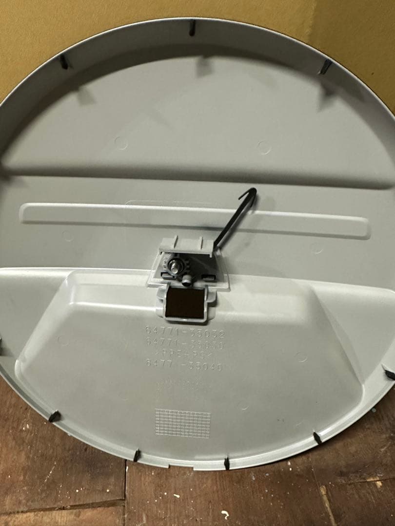 専用　　　【新車外し】再再販 ランクル70 背面 スペアタイヤカバー　純正