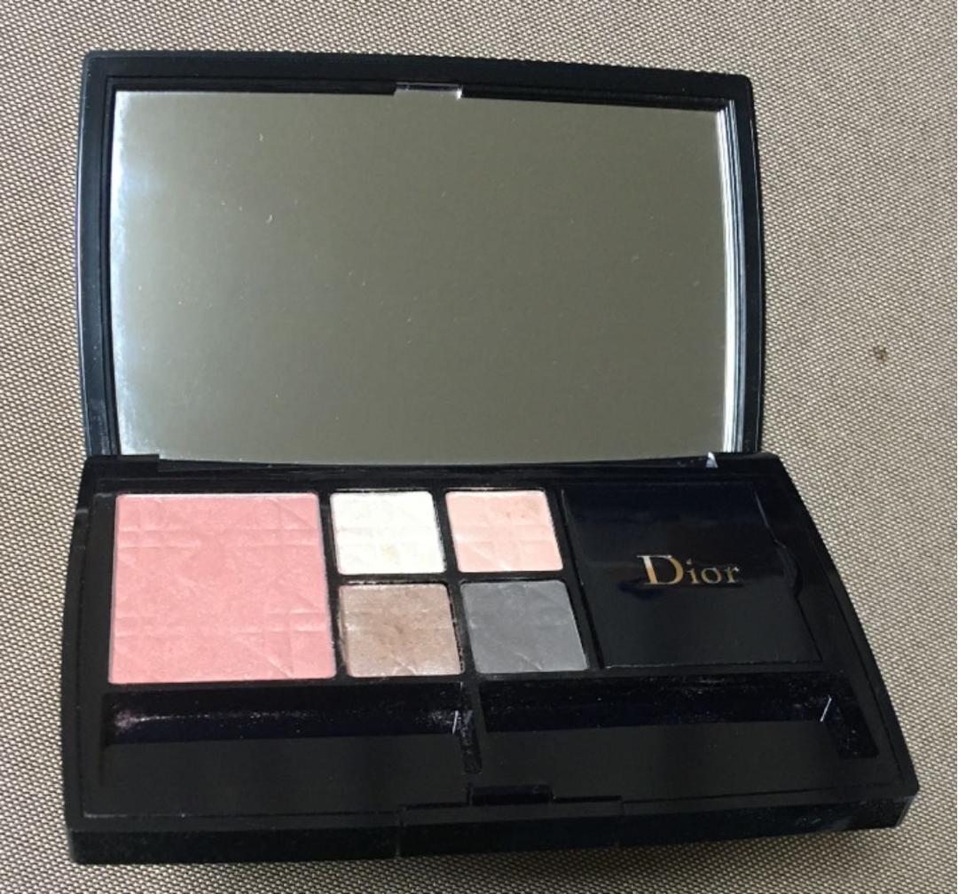 ディオールパレット
