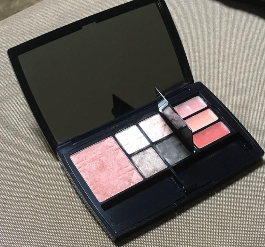 ディオールパレット