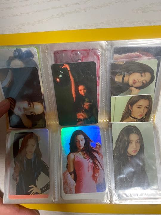 アイリン　red Velvet トレカ