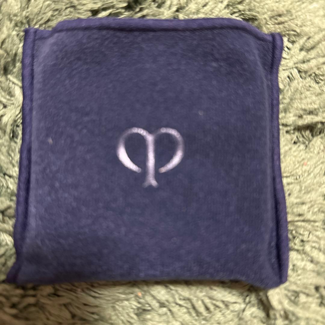 クレ・ド・ポー ボーテ プードルコンパクトエサンシエルn 5g