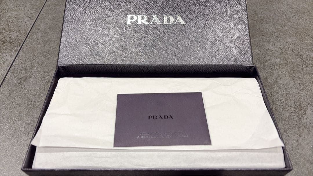 PRADA VITELLO MOVEＩブラック長財布