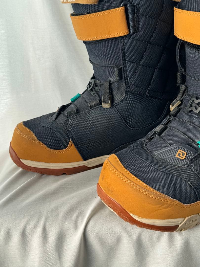 DEELUXE RAY LARA女性用スノーボードブーツ 25.5cm