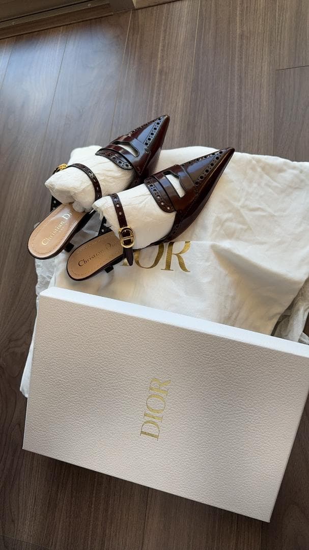 ディオール Kitten Heels Burgundy Boy-D