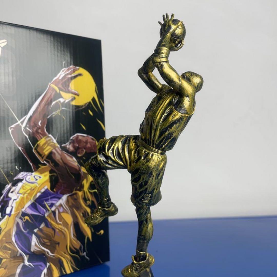 コービー・ブライアント　銅像　フィギュア　NBA 26センチ