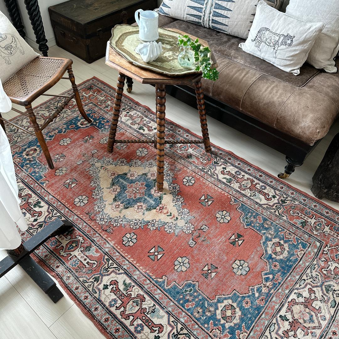 トルコヴィンテージラグ A51 レア オレンジ テラコッタ ネイビー グリーン