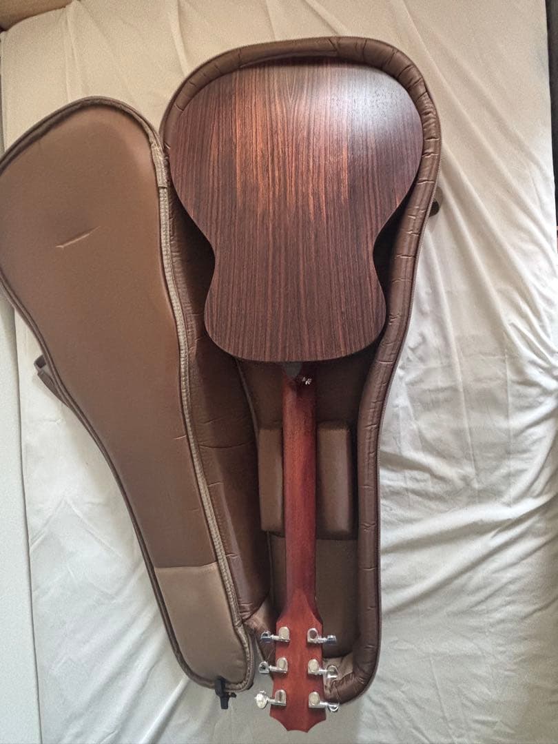 ゼ*ク様 【⚠️超美品】Taylor GS Mini (ケース・チューナー付き)