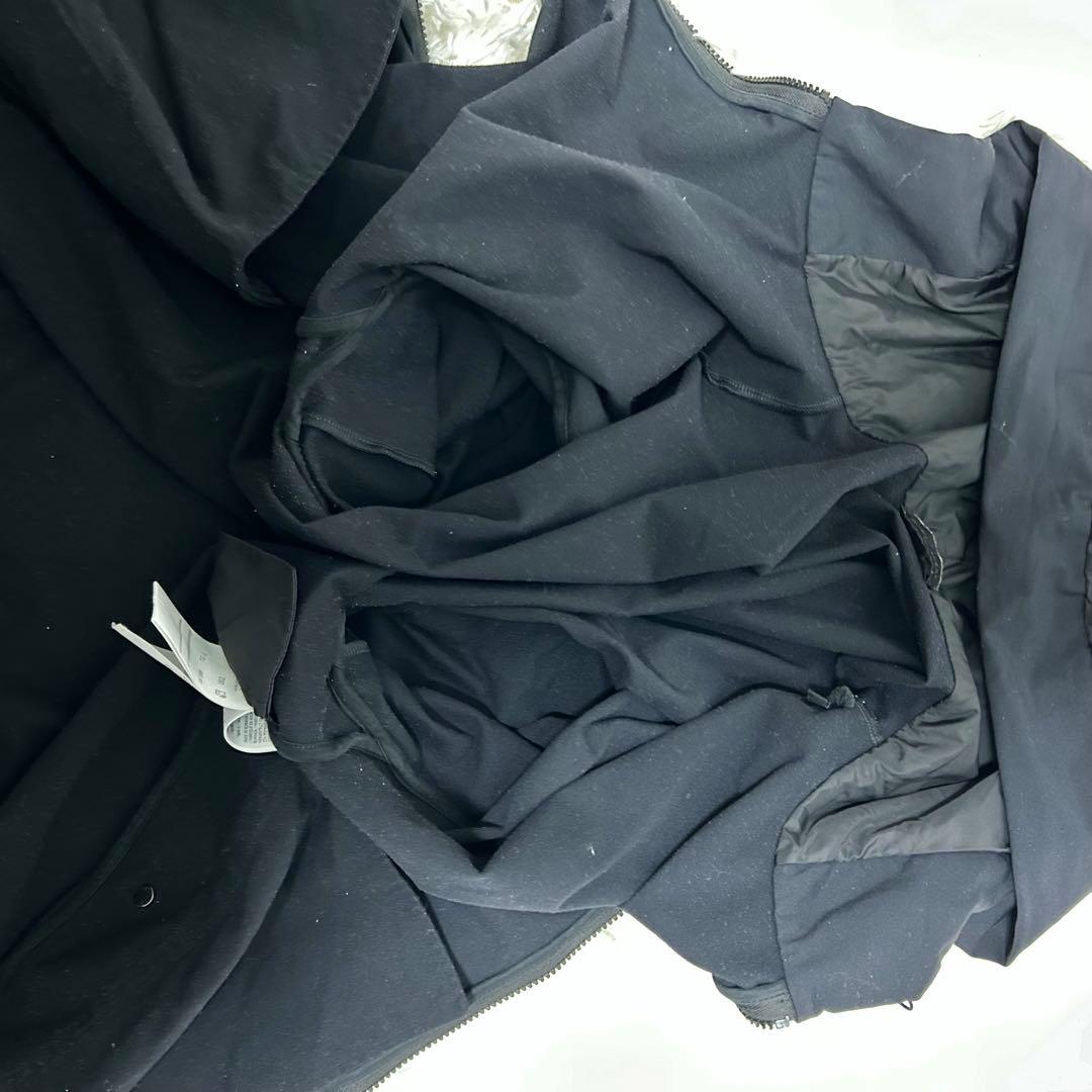 モンクレール　ブラック　ナイロンパーカー　Lサイズ