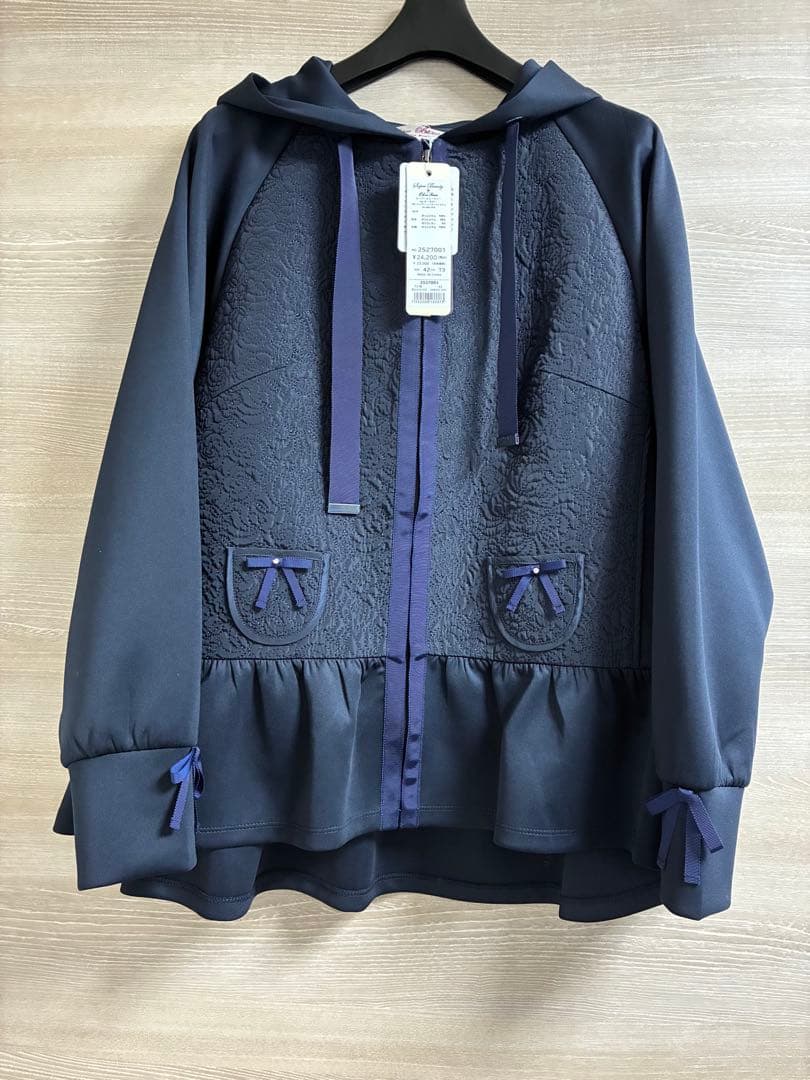 25秋冬♡新品タグ付き♡スーパービューティーパーカー　ネイビー 42