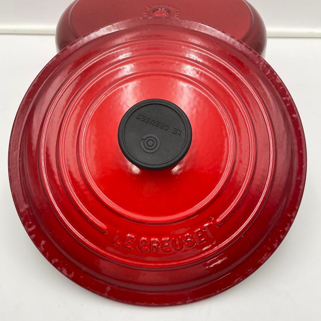 ルクルーゼ ココットロンド　24cm チェリーレッド 両手鍋