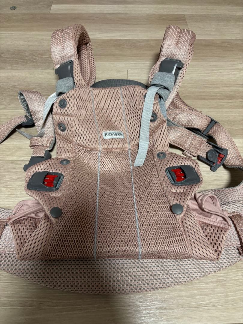 ベビービョルン　ハーモニー　メッシュ抱っこ紐 ピンク