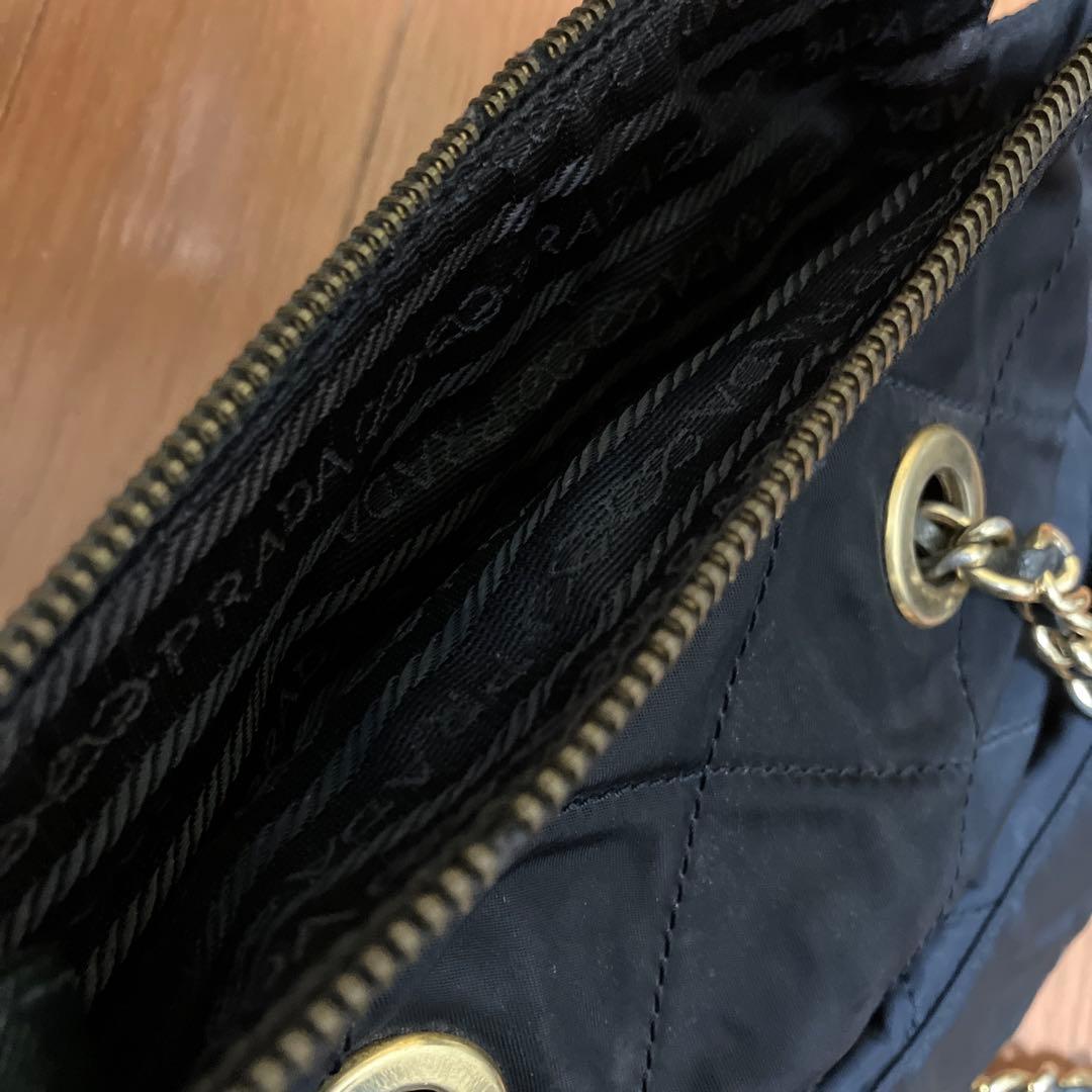 PRADA キルティングナイロンバッグ ブラック