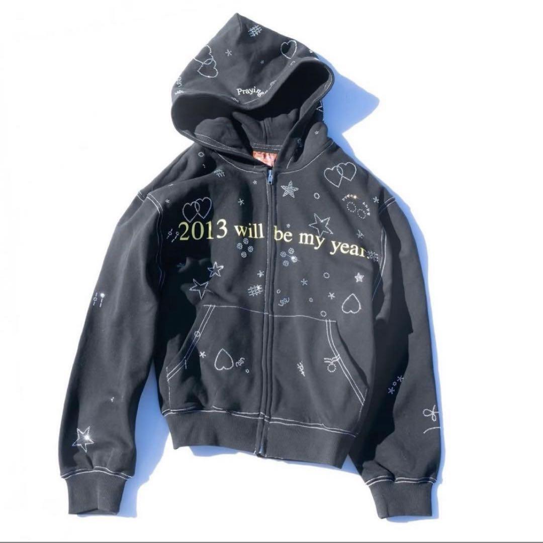 Praying パーカー　ラインストーン