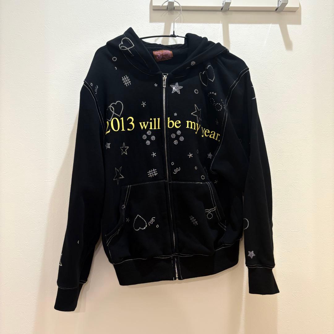 Praying パーカー　ラインストーン