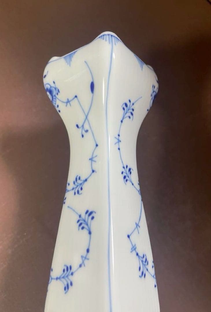 フ*ウ様 ロイヤルコペンハーゲンブルーフルーテッドプレインスモールベース花瓶未使