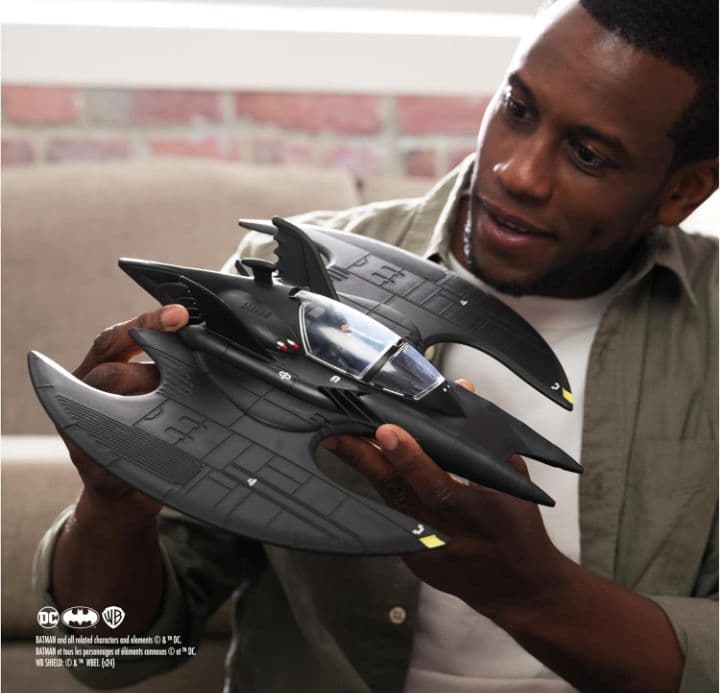 ★未使用 バットウィング アクション フィギュア付 4inc バットマン