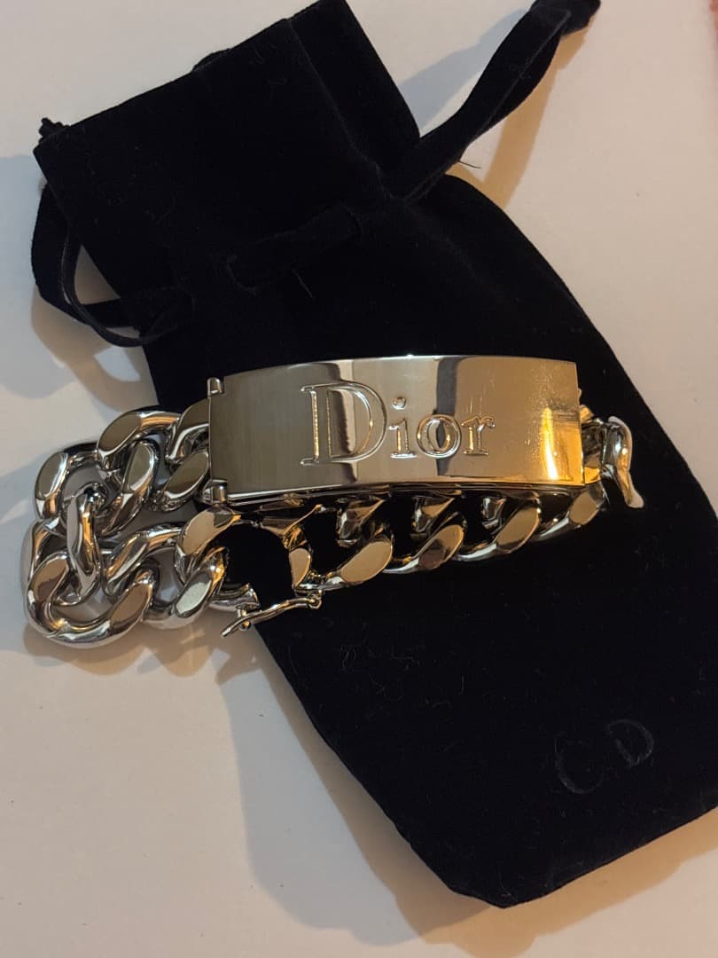 Dior リップグロス 001 アーバンシック