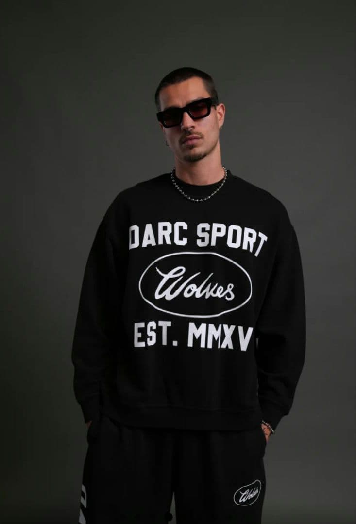 ダルクスポーツ Crewneck