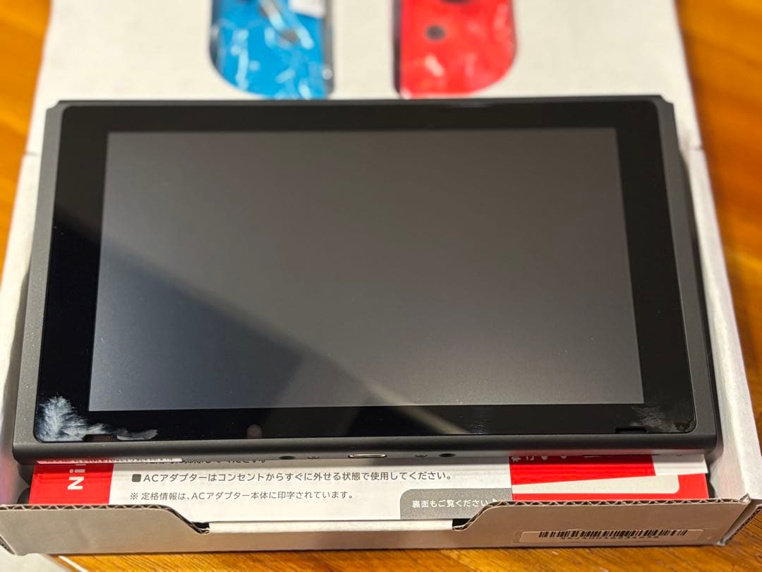 Nintendo Switch 本体 ブラック/ブルー/レッド