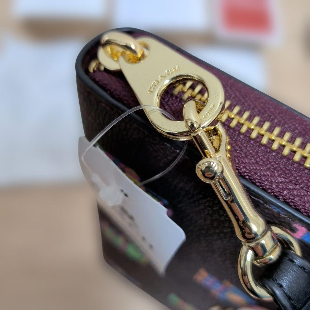 新品 COACH コーチ ロボット柄 ラウンドファスナー 長財布
