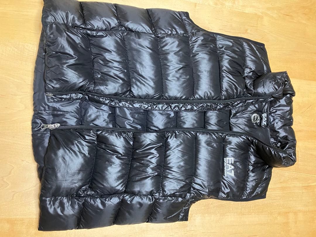EMPORIO ARMANI EA7・アルマーニ・ダウンベスト・メンズM・黒