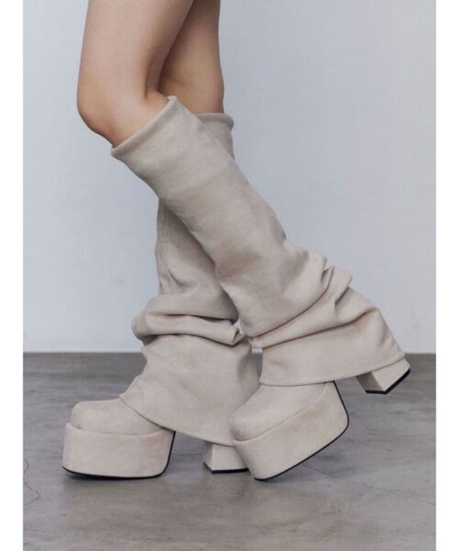 ベージュ スエード ロングブーツ プラットフォームヒール